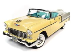 Auto World 1/18 1955 Chevrolet Bel Air Convertible